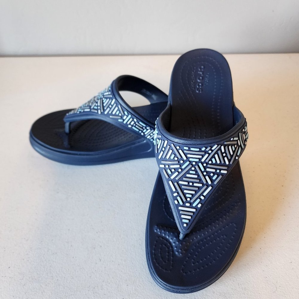 Crocs Wedge "LIKE NEW" - Picture 6 of 14